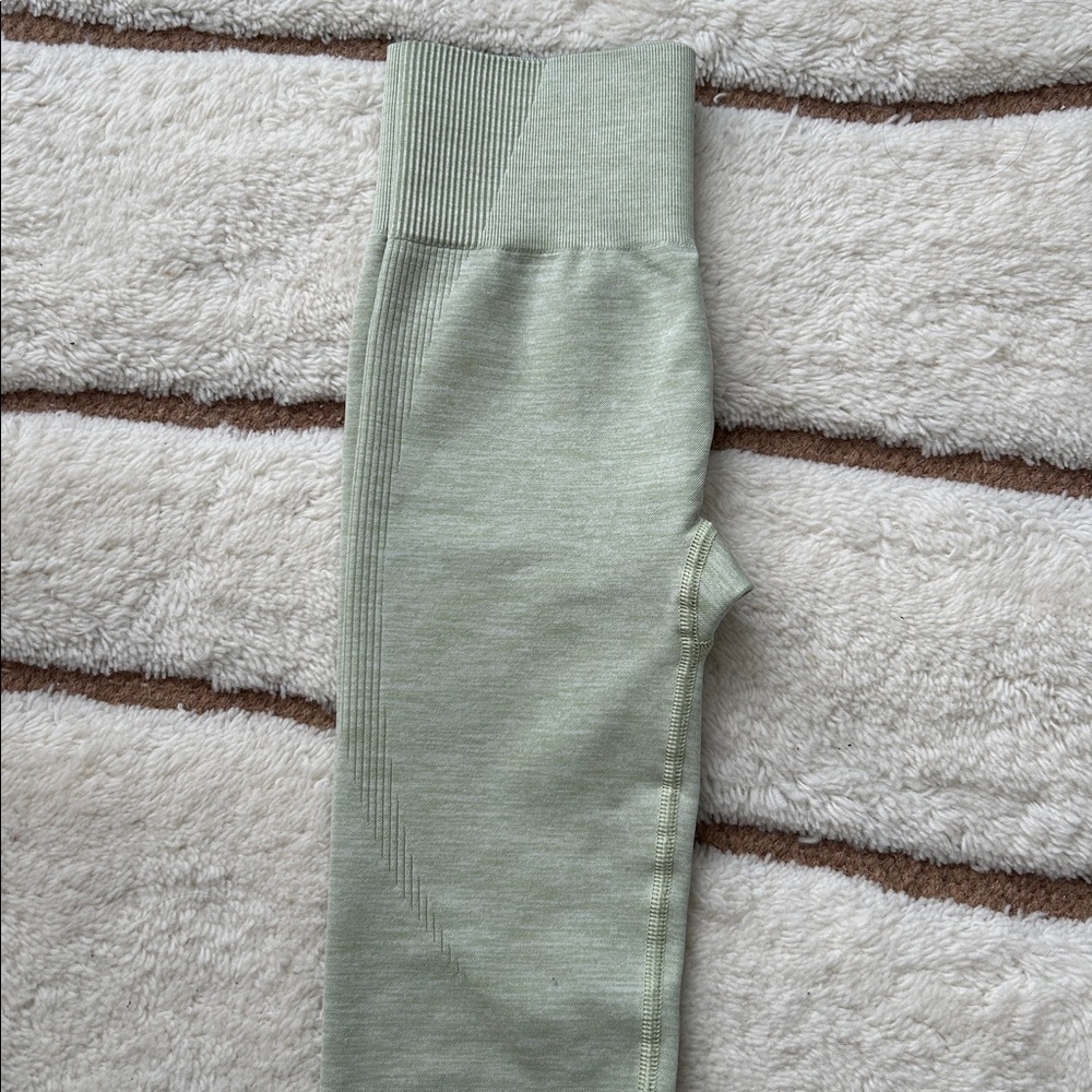 ONER | Classic Seamless Leggings - Picture 4 of 7